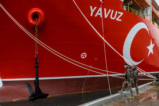 Türkisches Bohrschiff - © Foto: APA/AFP/Bulent Kilic