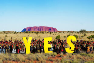 Aborigines Australien Uluru Referendum - © Foto: APA / AFP / Central Land Council / Tina Tilhard