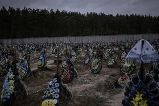 Friedhof von Butscha - © Foto: Getty / Anadolu Agency / Images Ozge Elif Kizil