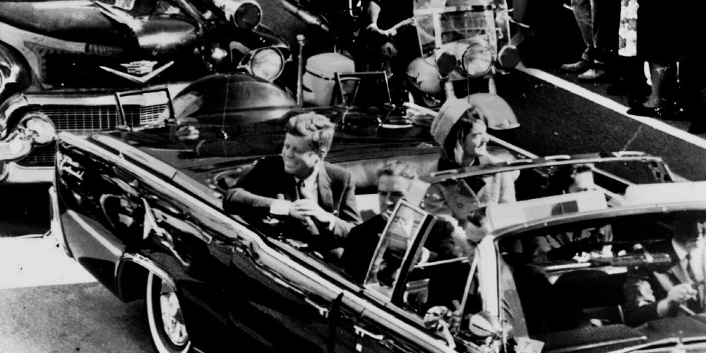 John F. Kennedy Ermordung, Attentat, Houston Texas - © Gongonllum, CC BY-SA 4.0, via Wikimedia Commons