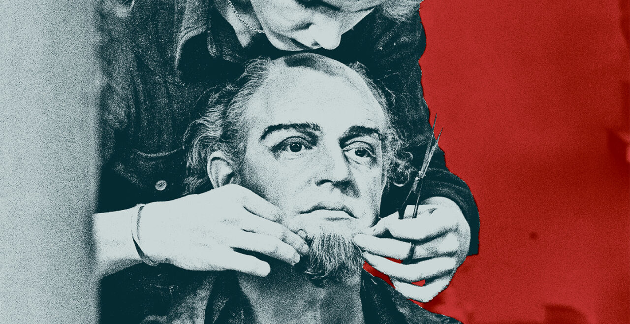 Lenin  - Der britische Schauspieler Frank Windsor (1928–2020)&nbsp;in der Maske für ­seine Rolle&nbsp;<br />
in Tom Stoppards Stück&nbsp;„Travesties“, aufgeführt&nbsp;von der Royal ­Shakespeare&nbsp;<br />
Company am Aldwych ­Theatre in London im&nbsp;<br />
Mai 1974. - © Bild: Bild: Getty Images / Hulton Archive / Express/ John Downing (Bildbearbeitung: Rainer Messerklinger)