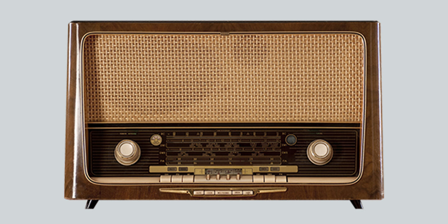 Radio - In den 1920er Jahren etablierte sich das Radio als gewichtiges Nachrichtenmedium. Josef Räuscher verlieh ihm ab 1926 in Deutschland Profil.   - © Foto: Getty Images / Spiderstock