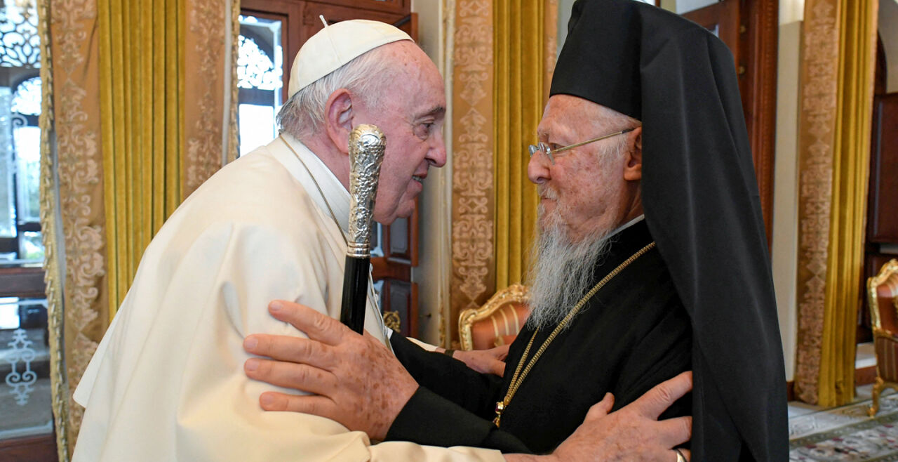 Papst Franziskus Ökumenische Patriarch von Konstantinopel Bartholomaios I.jpg - © Foto: APA / AFP / VATICAN MEDIA