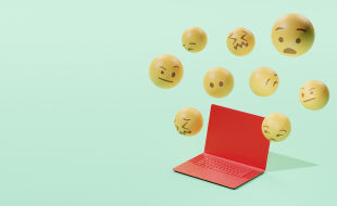 Laptop Hass - © iStock/J Studios