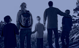 Blaue Familie, Berg, Wandern, FPÖ, Vater - © Foto: iStock/Jupiterimages (Bildbearbeitung: Rainer Messerklinger)