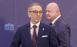 Kickl und Stocker - © Foto: APA / AFP / Alex Halada