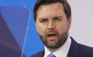 Vance - Mit seiner kulturkämpferischen Rede samt Infragestellung der demokratischen Verfasstheit Europas hat Trumps Vize, J. D. Vance, auf der Münchner Sicherheitskonferenz für Empörung gesorgt. - © Foto: Getty Images / Johannes Simon
