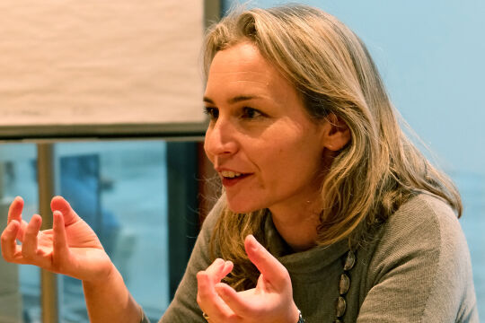Albanische Philosophin Lea Ypi im Gespräch mit Philipp Axmann in Wien - © Foto: Jenni Zeller