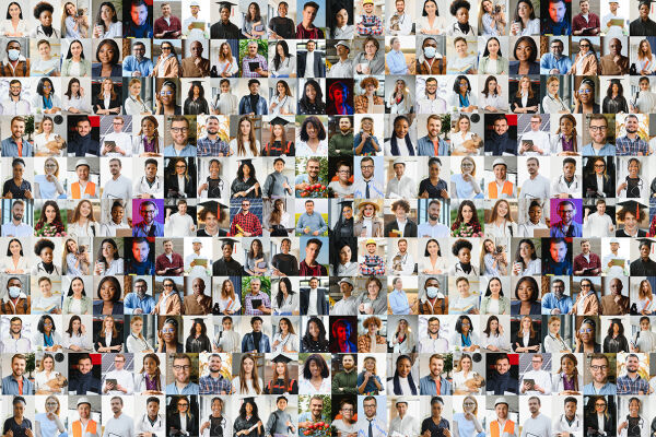 Porträt-Collage - Collage aus vielen Porträtfotos verschiedener Menschen mit unterschiedlichen Hautfarben, Frisuren und Kleidungsstilen, einige Gesichter unscharf oder verpixelt - © Adobe Stock /  Serhii 
