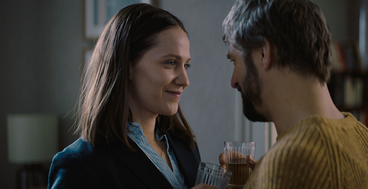Glück gehabt - Zwischen Rita (Larissa Fuchs) und Artur (Philipp Hochmair) ist nicht immer alles bestens. - © Lunafilm