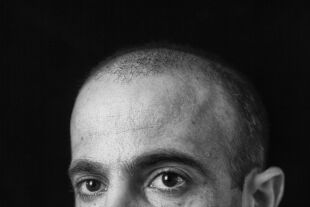 Yuval Noah Harari - Der israelische Historiker ist Bestseller-Autor und lehrt an der Hebräischen Universität Jerusalem. Im Mai war er auf Einladung der Wirtschaftskammer in Wien zu Gast. - © picturedesk.com / Antonio Olmos / Eyevine