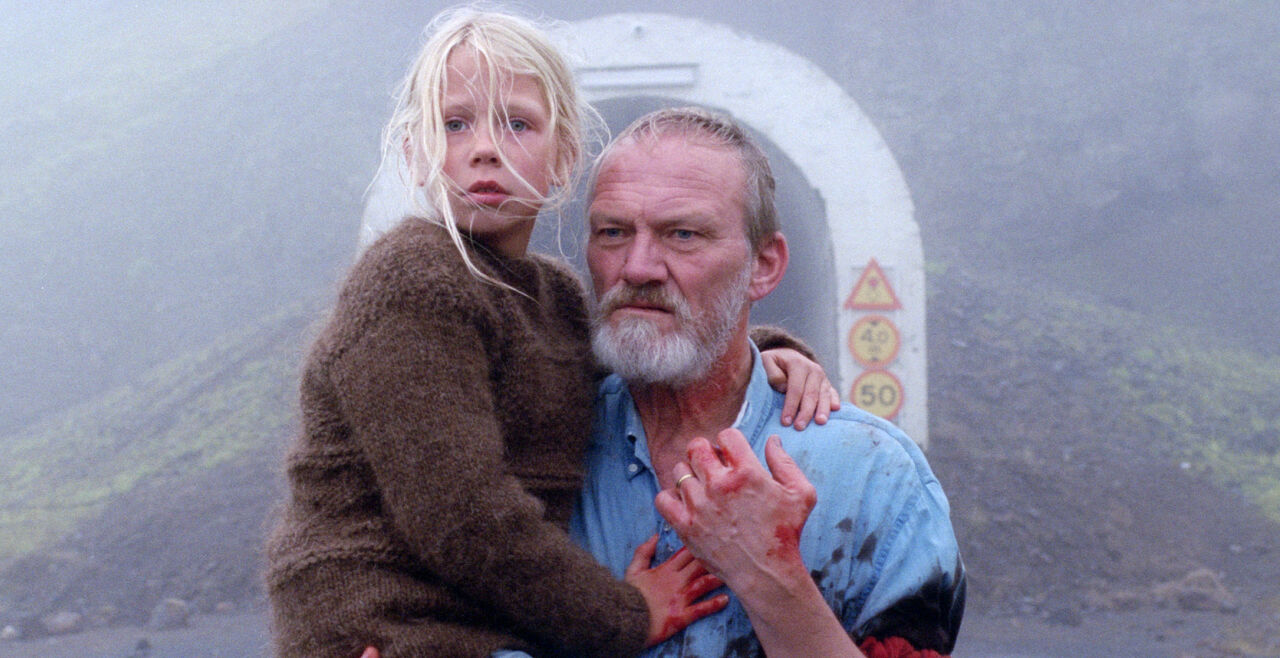 Großvater und Enkelin - Ingvar Sigurðsson als Einzelkämpfer Ingimundur und Ída Mekkín Hlynsdóttir als seine geliebte Enkelin Salka. - © Polyfilm