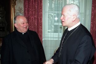 Groer Krenn - © APA / Kelly Schoebitz - Bischof Kurt Krenn (li.) und Kardinal Hans Hermann Groer