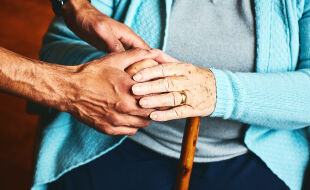 Pflege - © Foto: iStock / Dean Mitchell