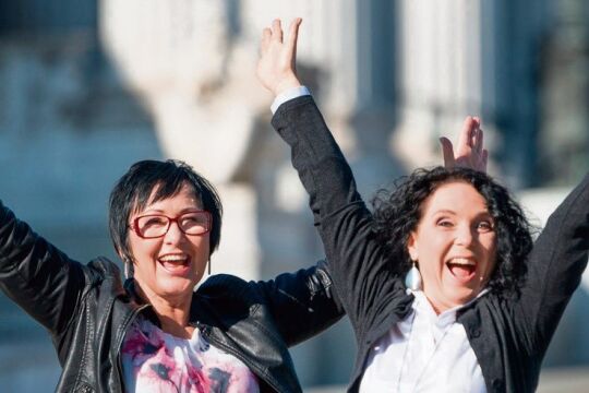 Happiness vermitteln - Die beiden Frauen sind Ministerinnen des Glücks für Österreich: Marie Fröhlich (links), Ruth Langer (rechts). - © 2018 Ministerium für Happiness