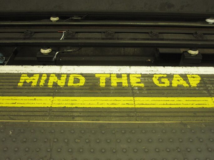 Mind the Gap, Metro London - Pixabay/andreame