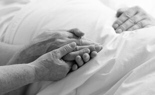 Assistierter Suizid - © Foto: iStock/KatarzynaBialasiewicz (Bildbearbeitung: Rainer Messerklinger)
