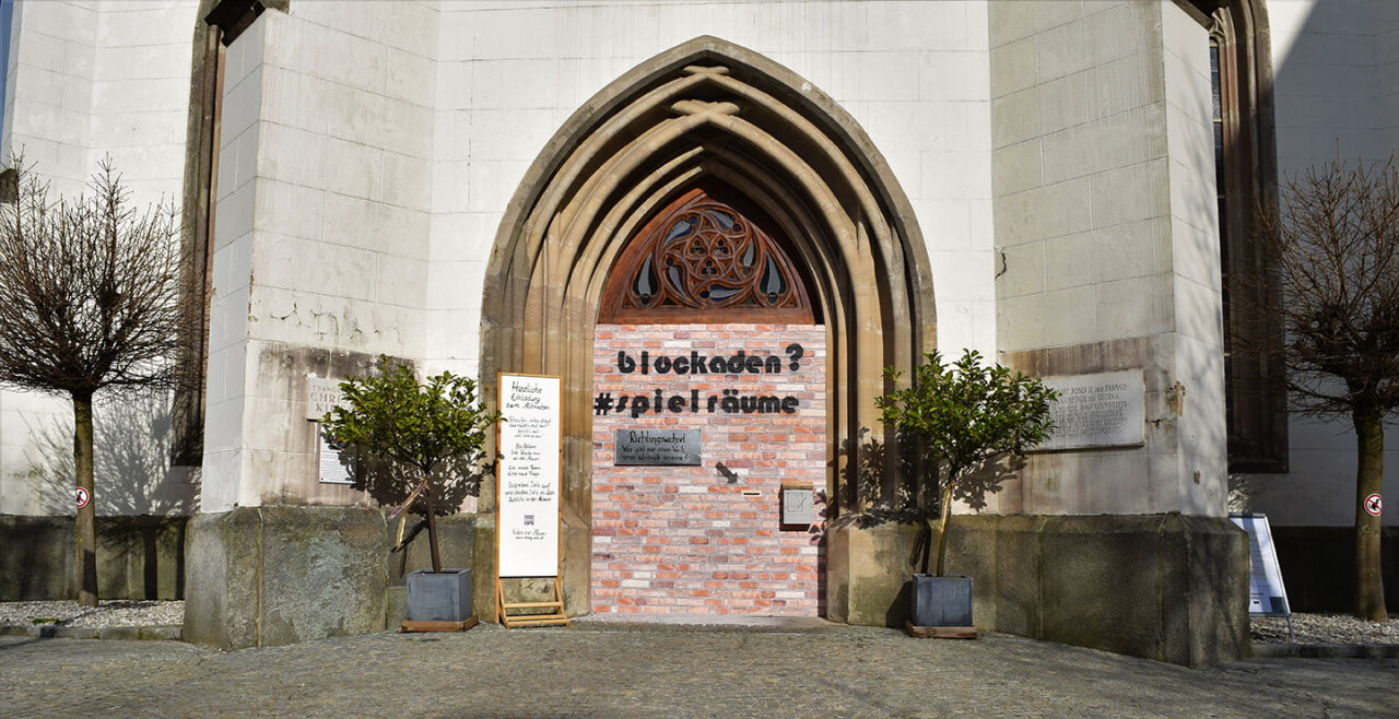 Kirchentür - © Foto: Marcus Hütter