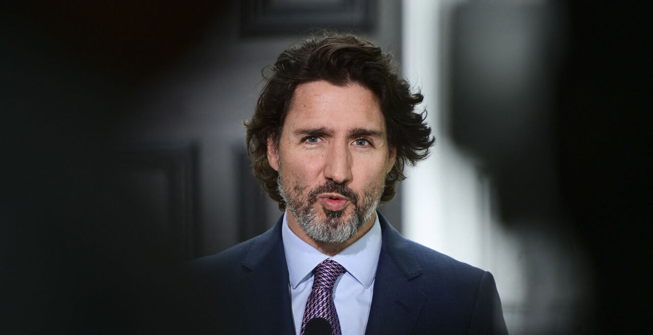 Justin Trudeau - Kanadas Premier Justin Trudeau fordert von der katholischen Kirche, es ihm gleichzutun und Kanadas indigene Bevölkerung um Verzeihung zu bitten. - ©  APA / AFP / Pool / Sean Kilpatrick