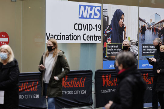 Corona Impfung Großbritannien - © Foto: APA / AFP / Tolga Akmen