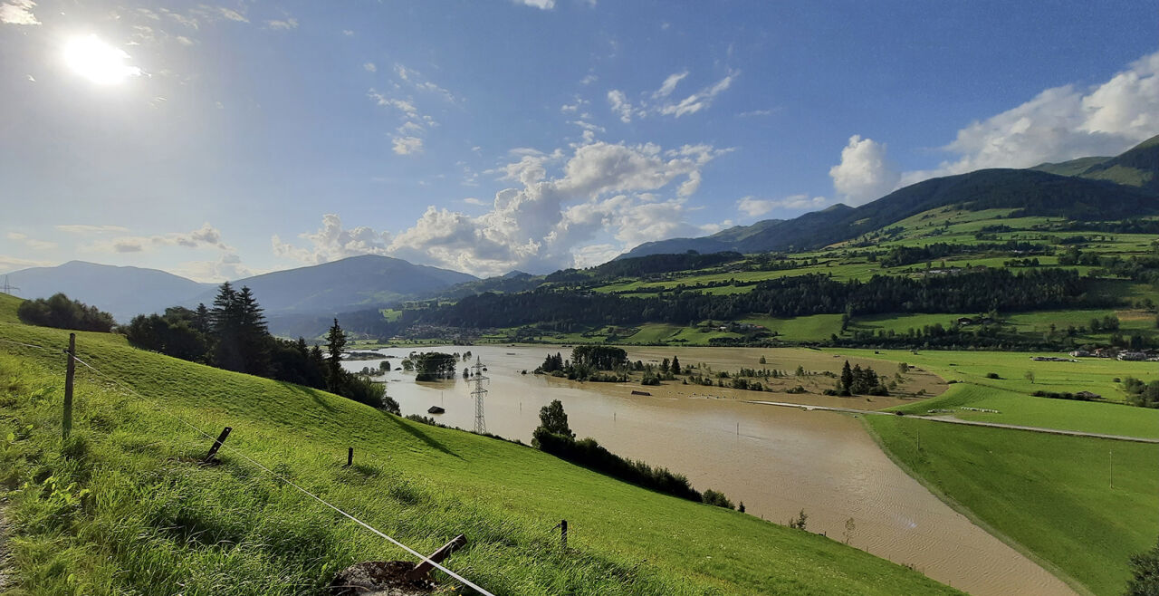Jahrhunderhochwasser im Oberpinzgau - Nach dem Juli-Hochwasser im Salzachtal fordern die Bürgermeister der Region Schutzbauten in den zum Nationalpark gehörenden Tauerntälern. - © Wolfgang Machreich