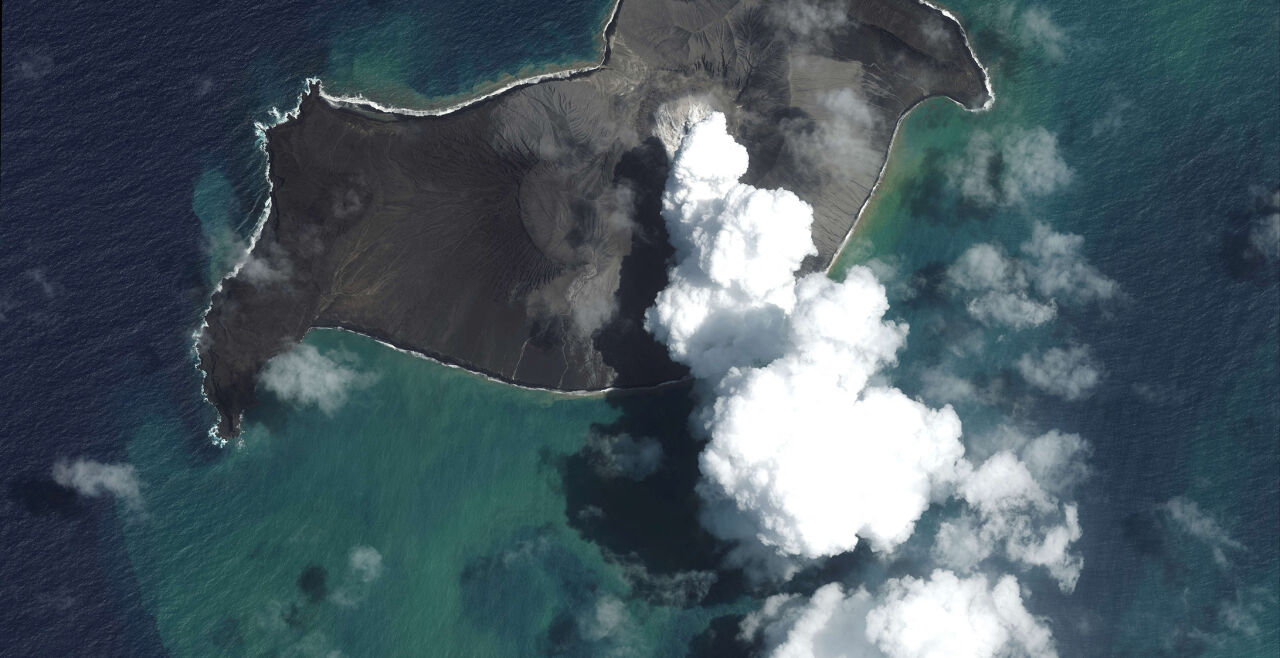 Tonga Vulkanausbruch - © Foto: APA/AFP/Satellite image ©2022 Maxar Technologies/Handout