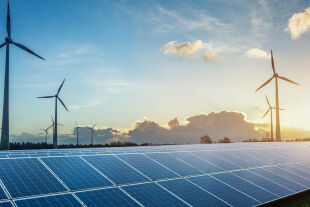 Erneuerbare Energien Speichertechnologien - © Foto: iStock / Marcus Millo