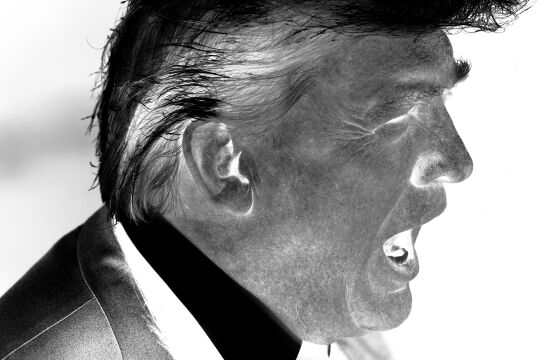 Trump - © Foto: APA / AFP/ Saul Loeb (Bildbearbeitung: Rainer Messerklinger)