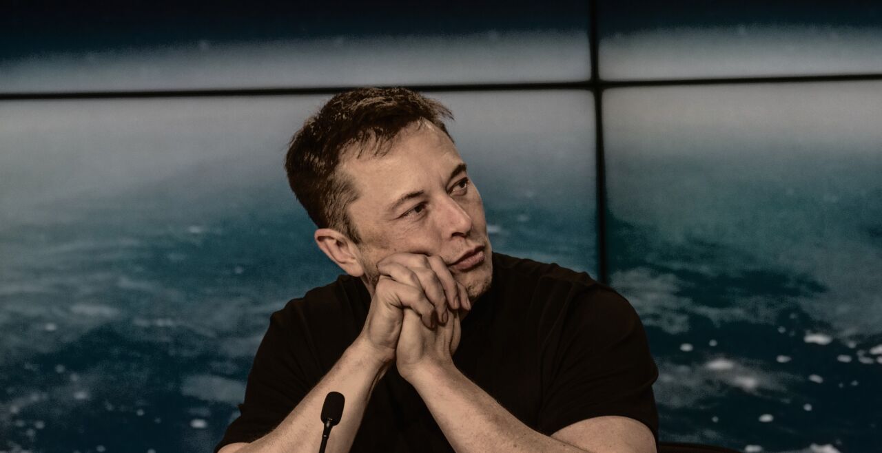 Elon_Musk_at_a_Press_Conference - © Wikimedia / Daniel Oberhaus